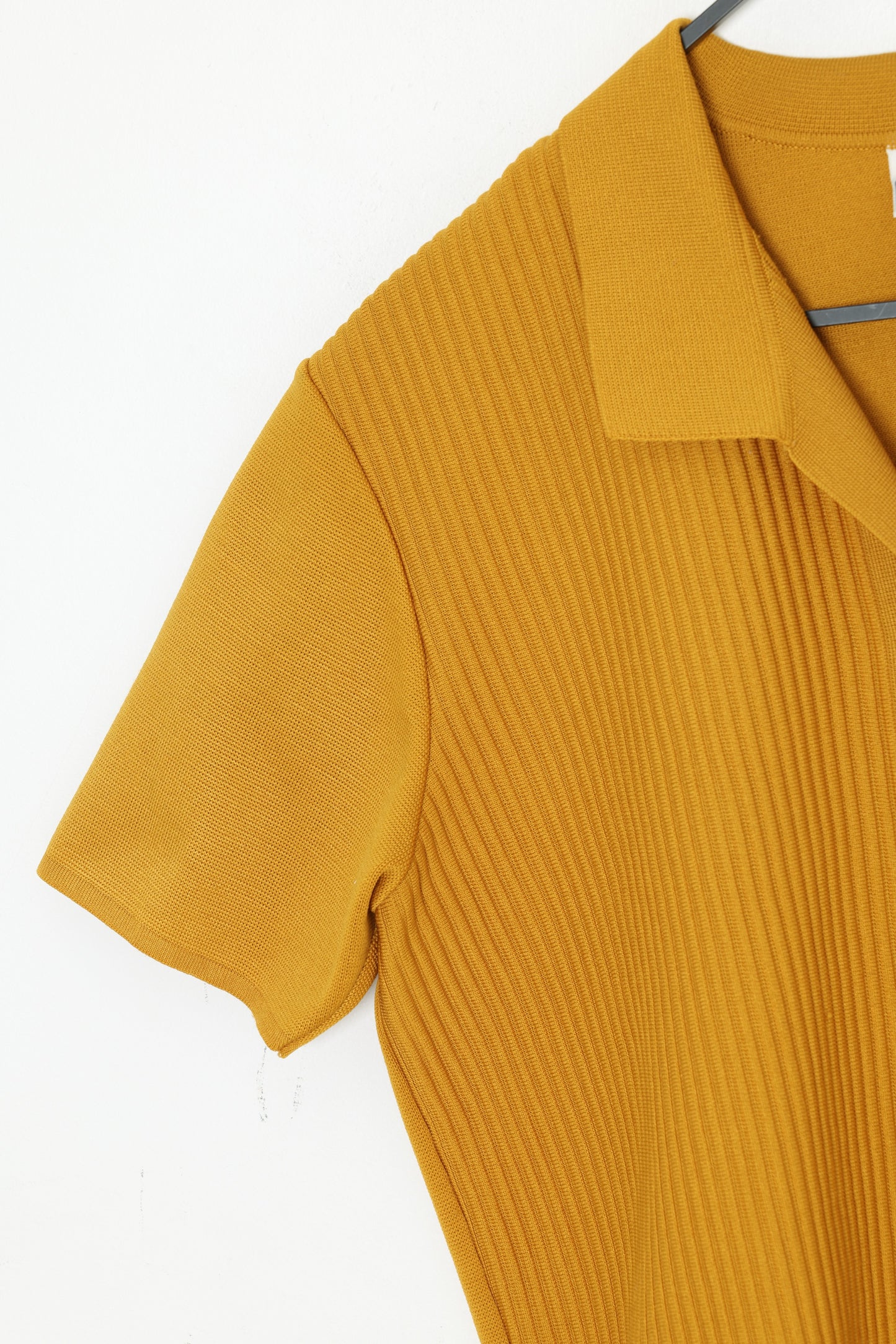1960s, Leisure Knit Resort Blouse with Needle Rib Compression Fields