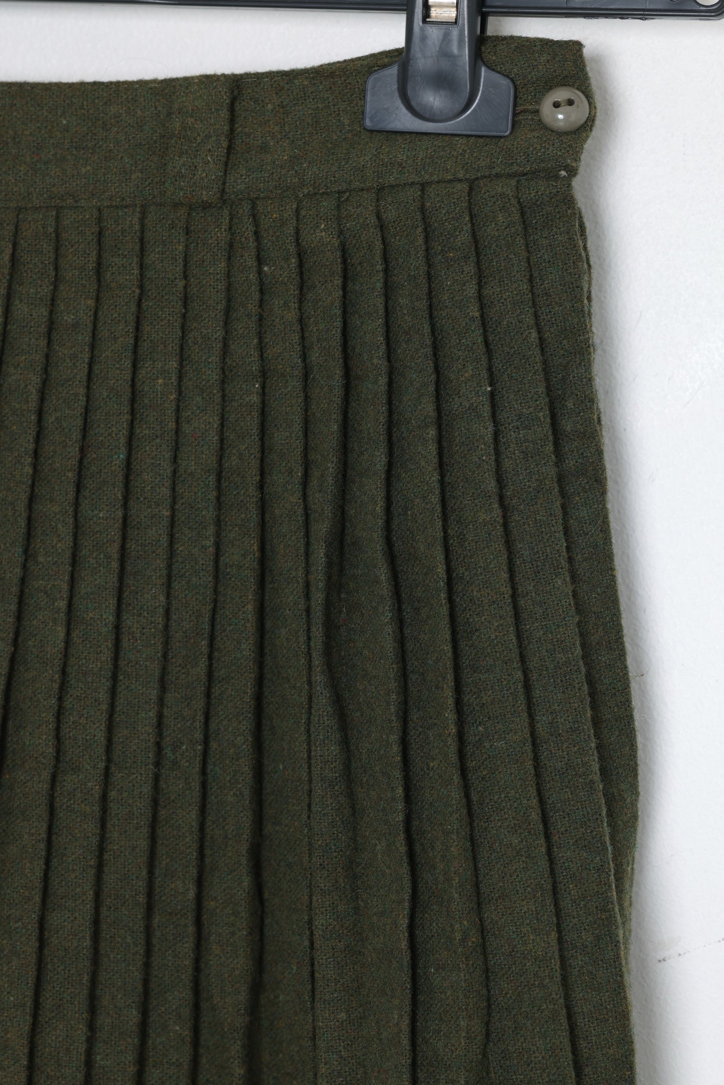 1970s, Italian Border-Plaid Wool-Rich Knife-Pleated Leisure Skirt