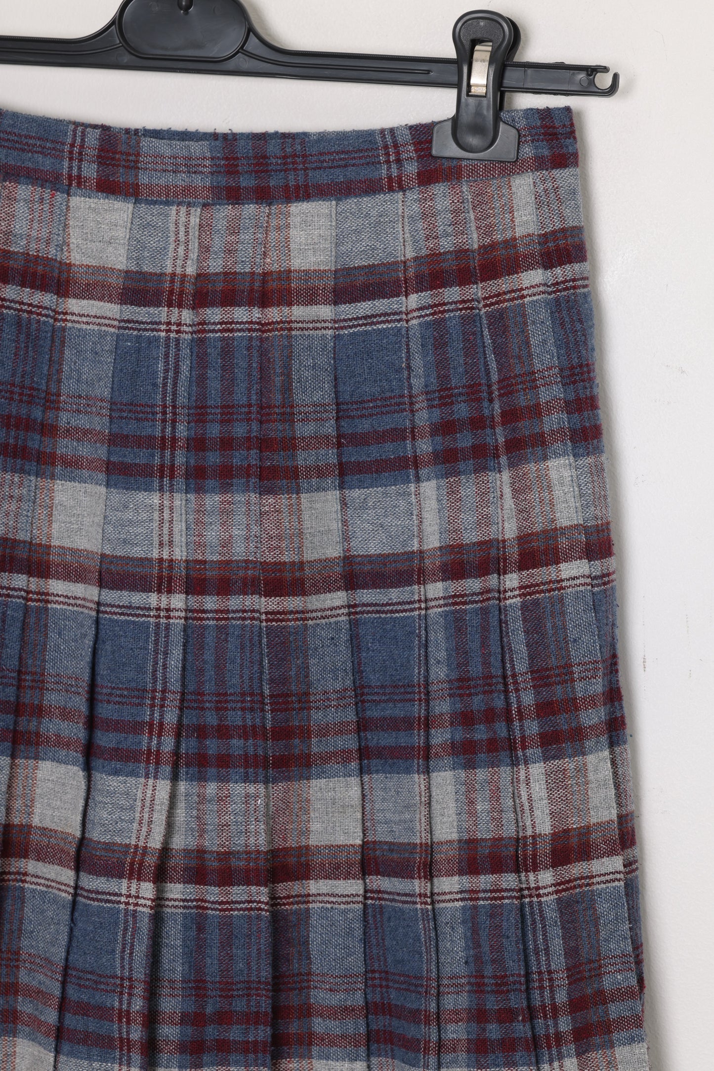 1970s Wool Plaid Skirt, Controlled Pleat Expansion, Gallois Gisèle