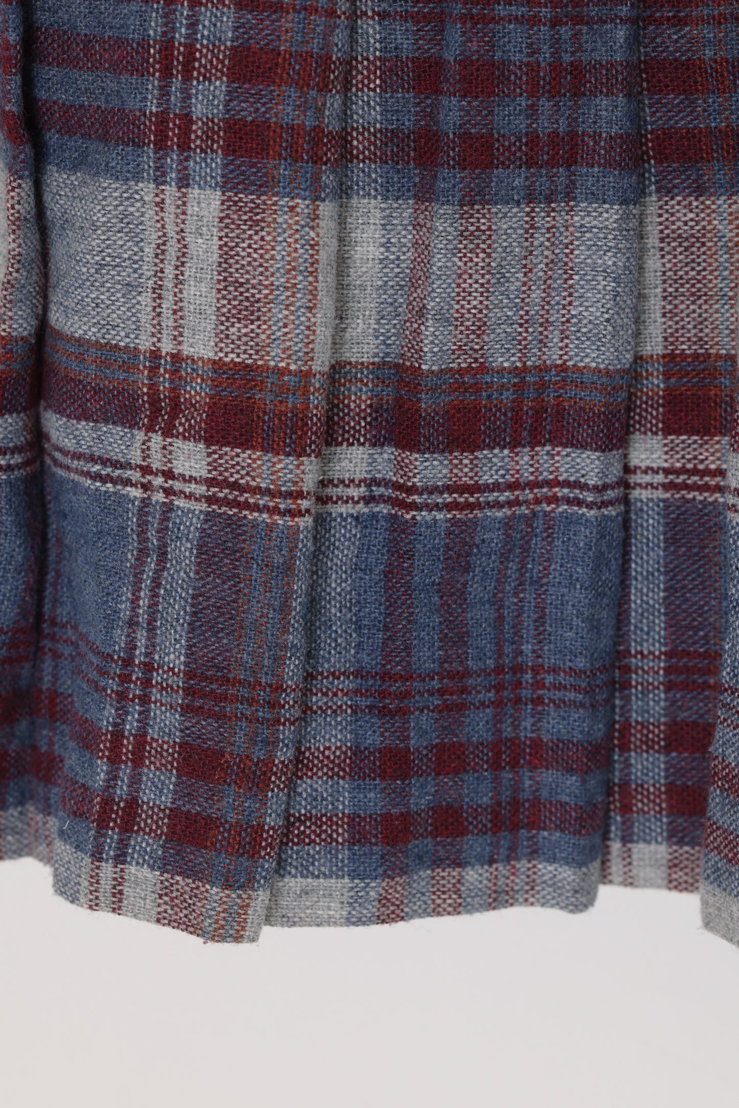 1970s Wool Plaid Skirt, Controlled Pleat Expansion, Gallois Gisèle