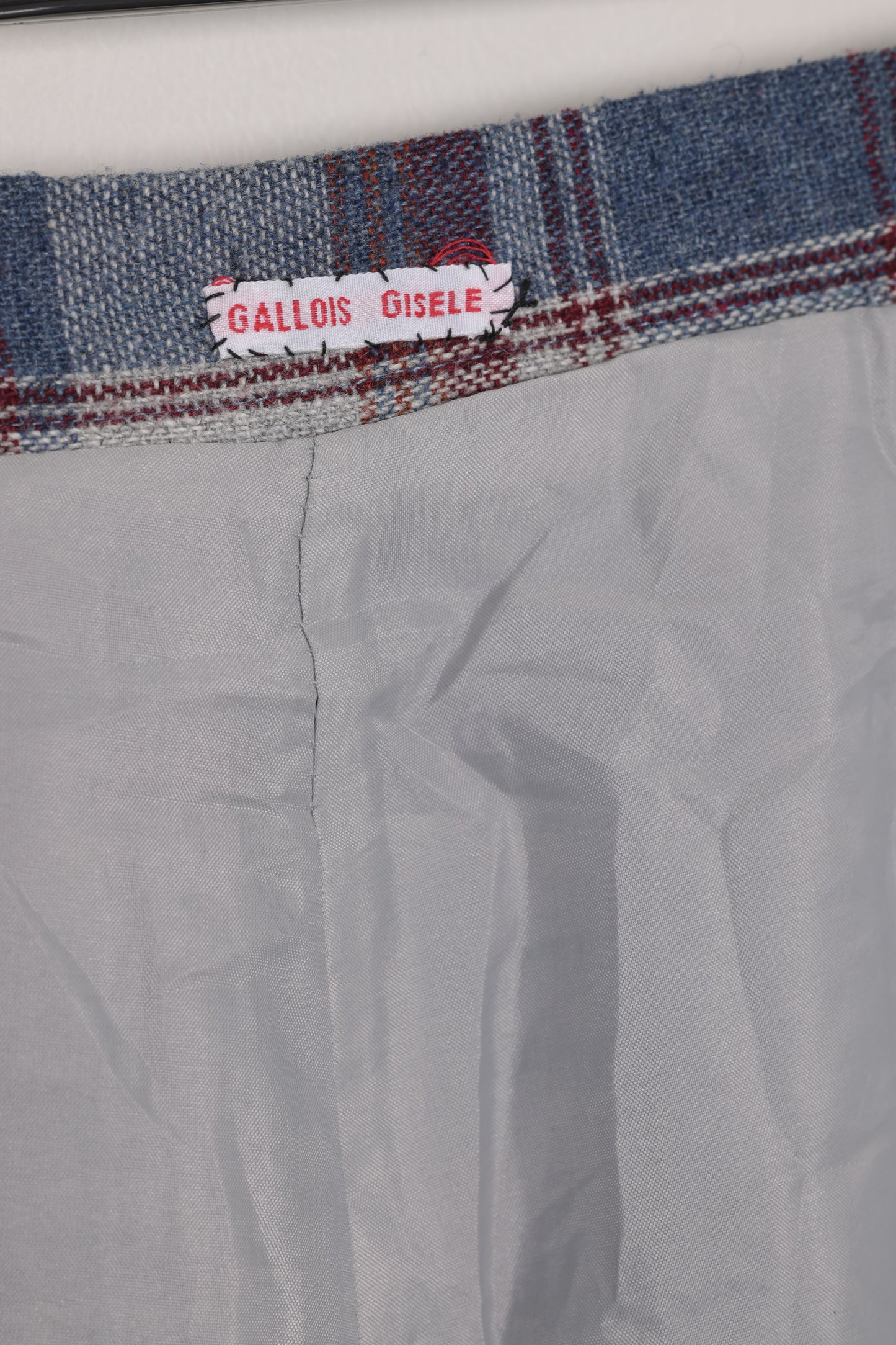 1970s Wool Plaid Skirt, Controlled Pleat Expansion, Gallois Gisèle