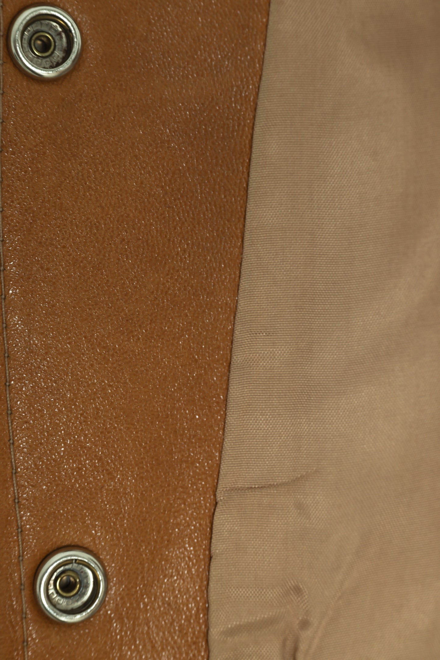 1972–1978, Leather Overshirt, Long-Point Collar, Waist Suppression