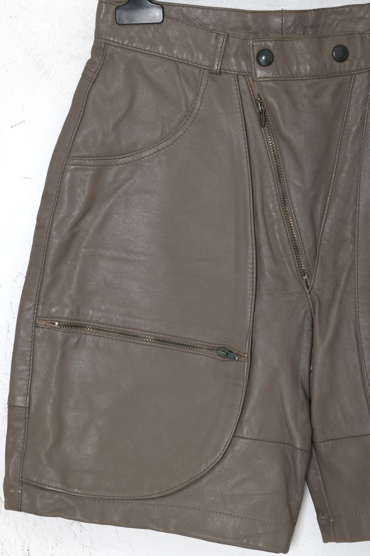 1975–1982, Taupe Leather Expedition Short, Split Apron Panels, Lampo Zip Fly