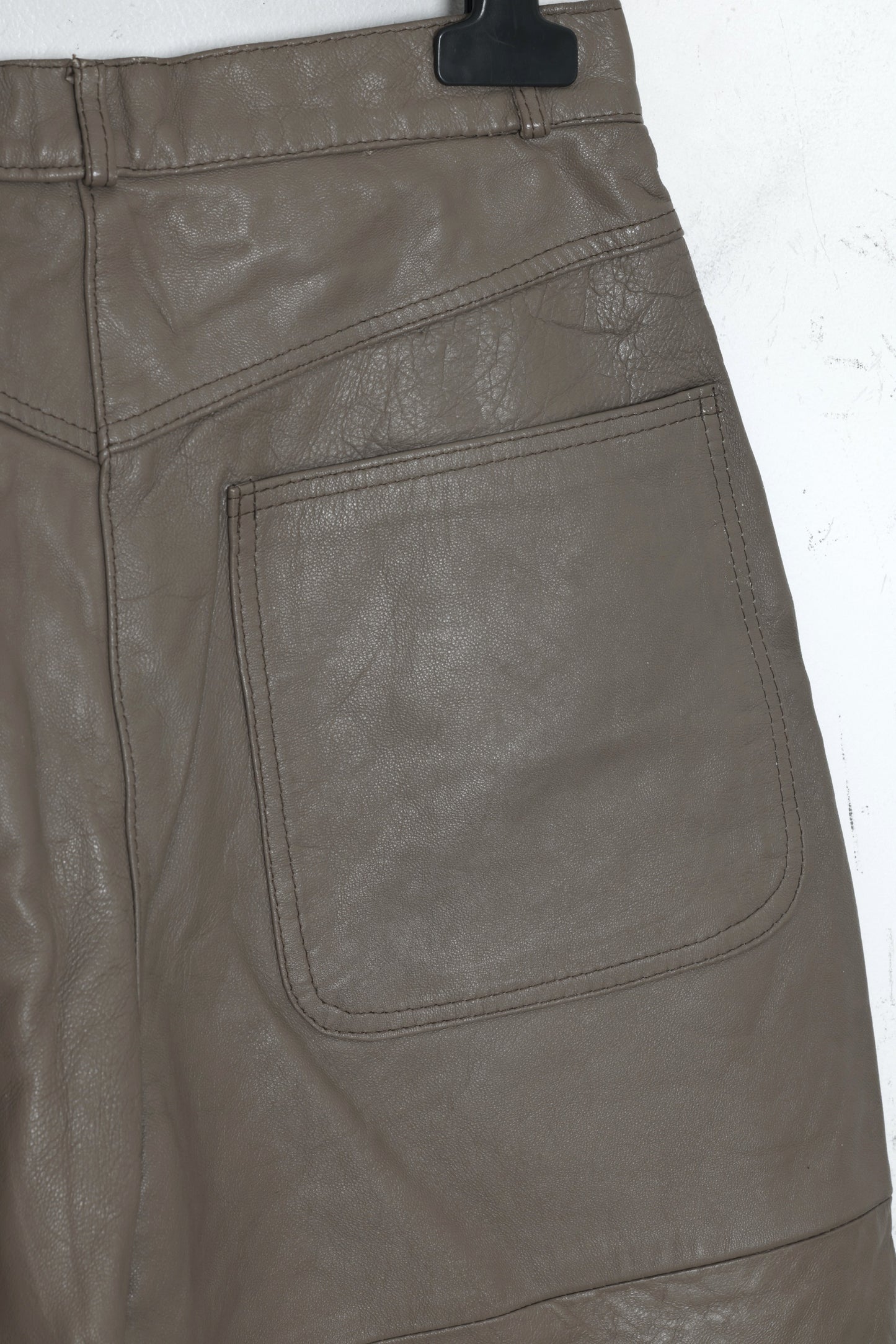1975–1982, Taupe Leather Expedition Short, Split Apron Panels, Lampo Zip Fly