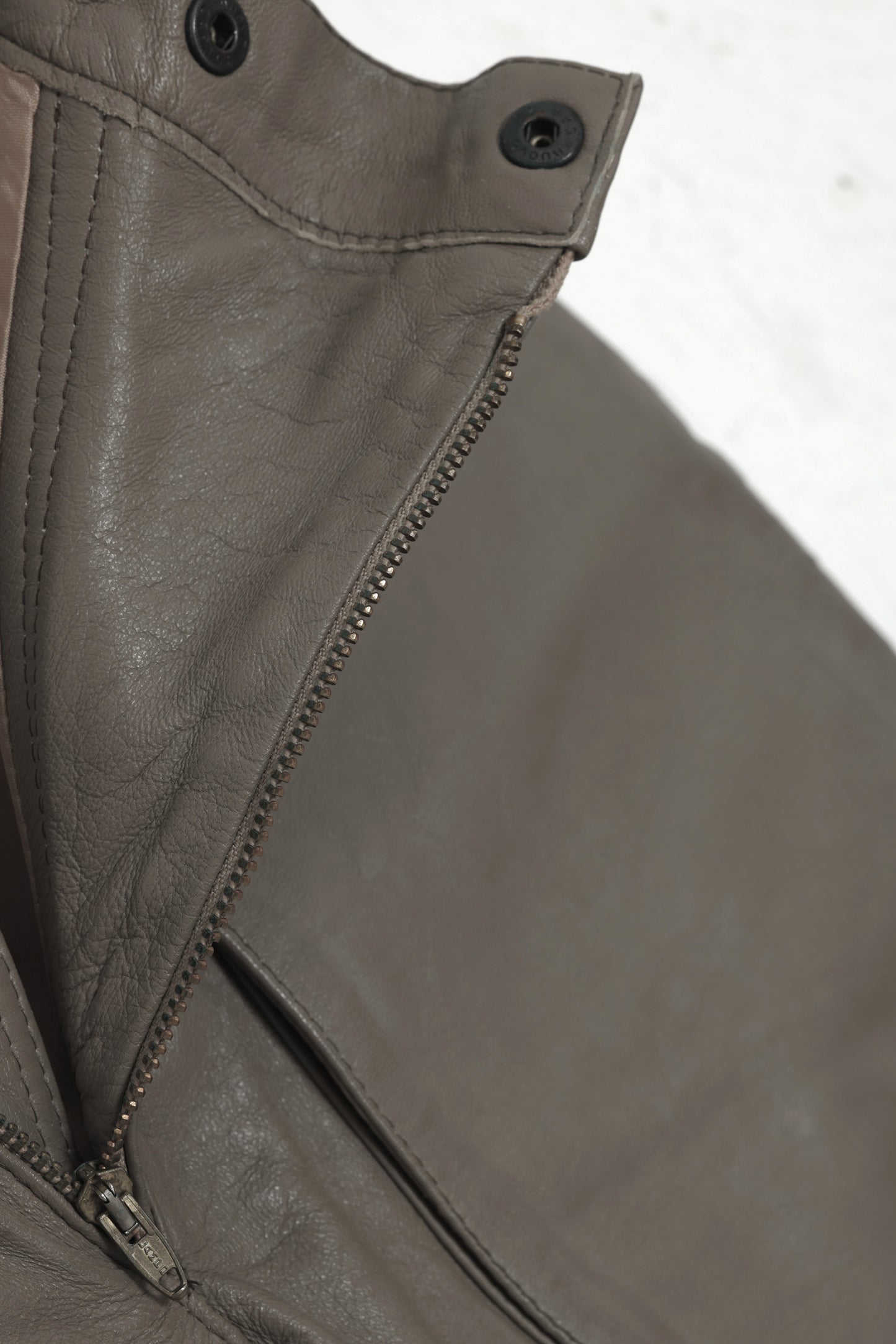1975–1982, Taupe Leather Expedition Short, Split Apron Panels, Lampo Zip Fly