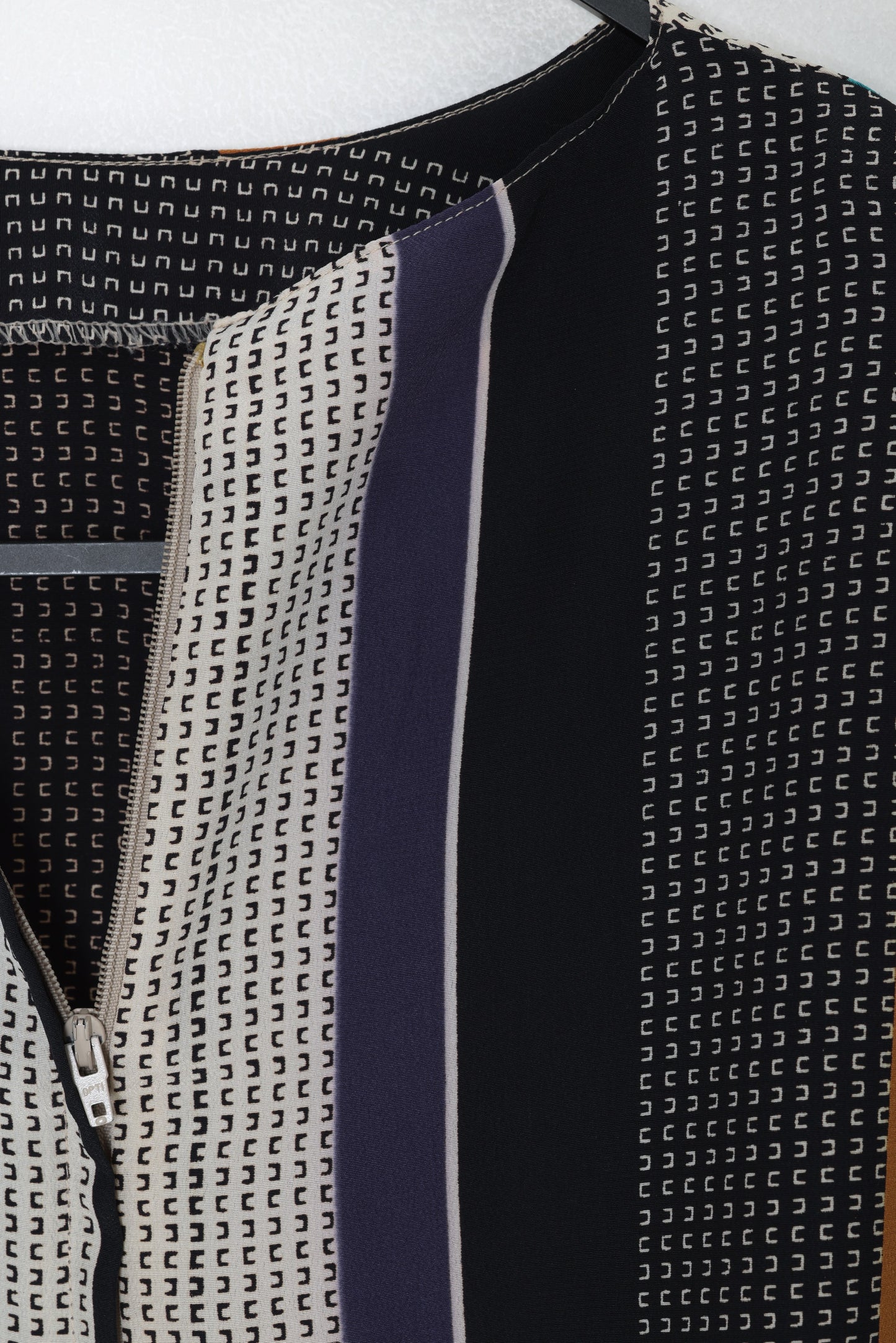 1978–1984, Finnish Graphic Column Stripe Blouse