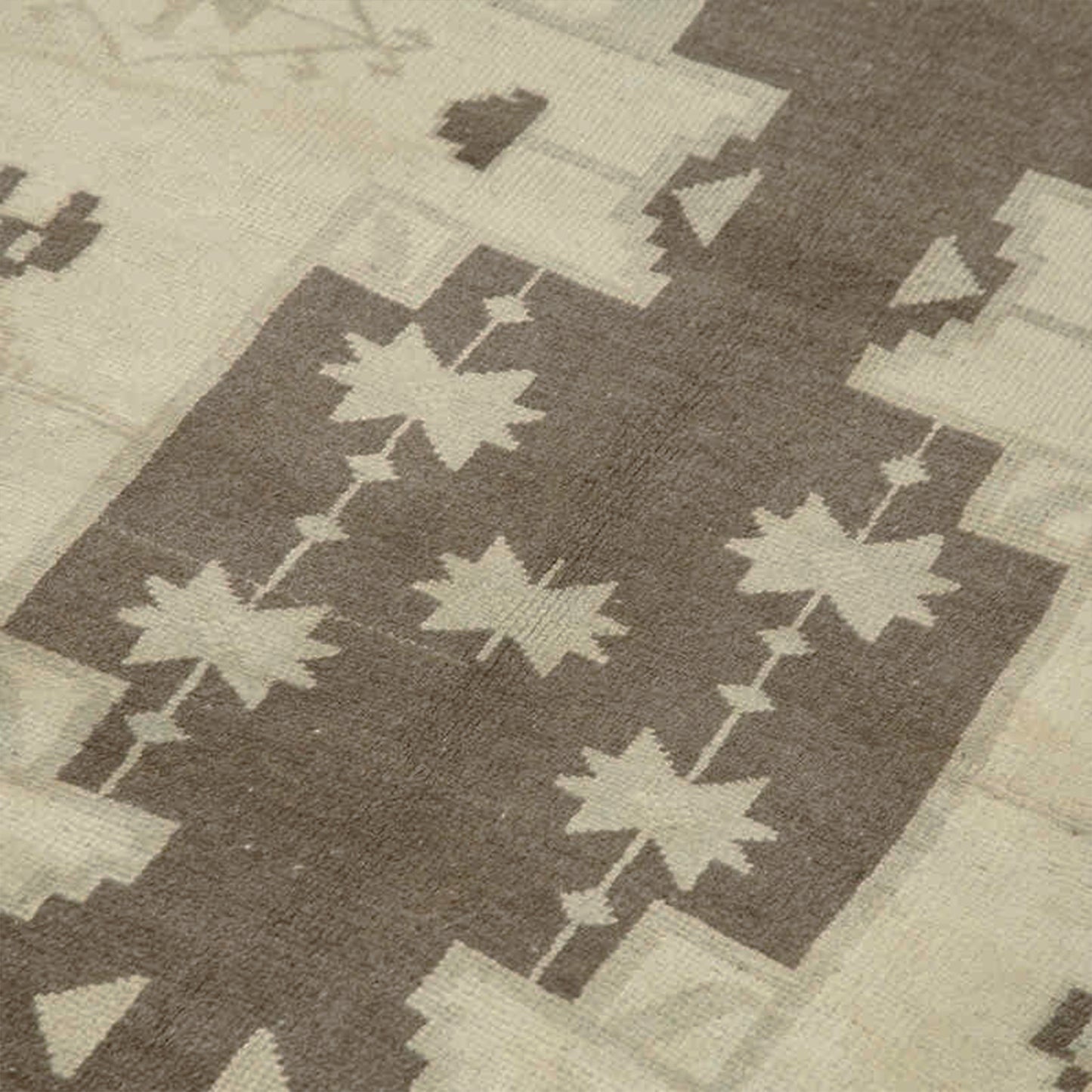 Linear Geometric Field, 127 x 227