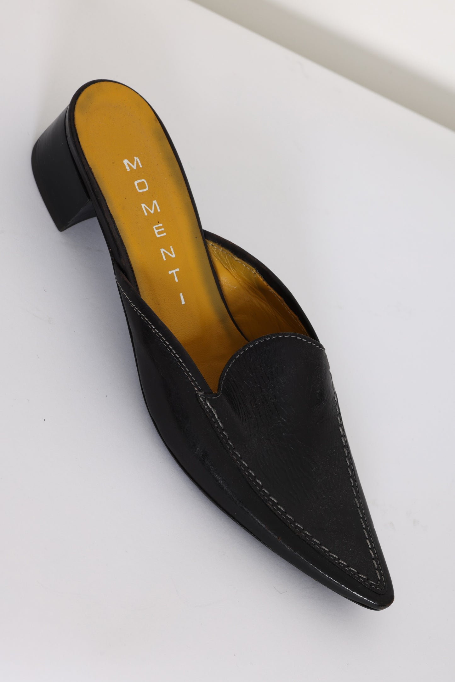 1993–1999, Slip-On Mule with Venetian Vamp and Extended Toe