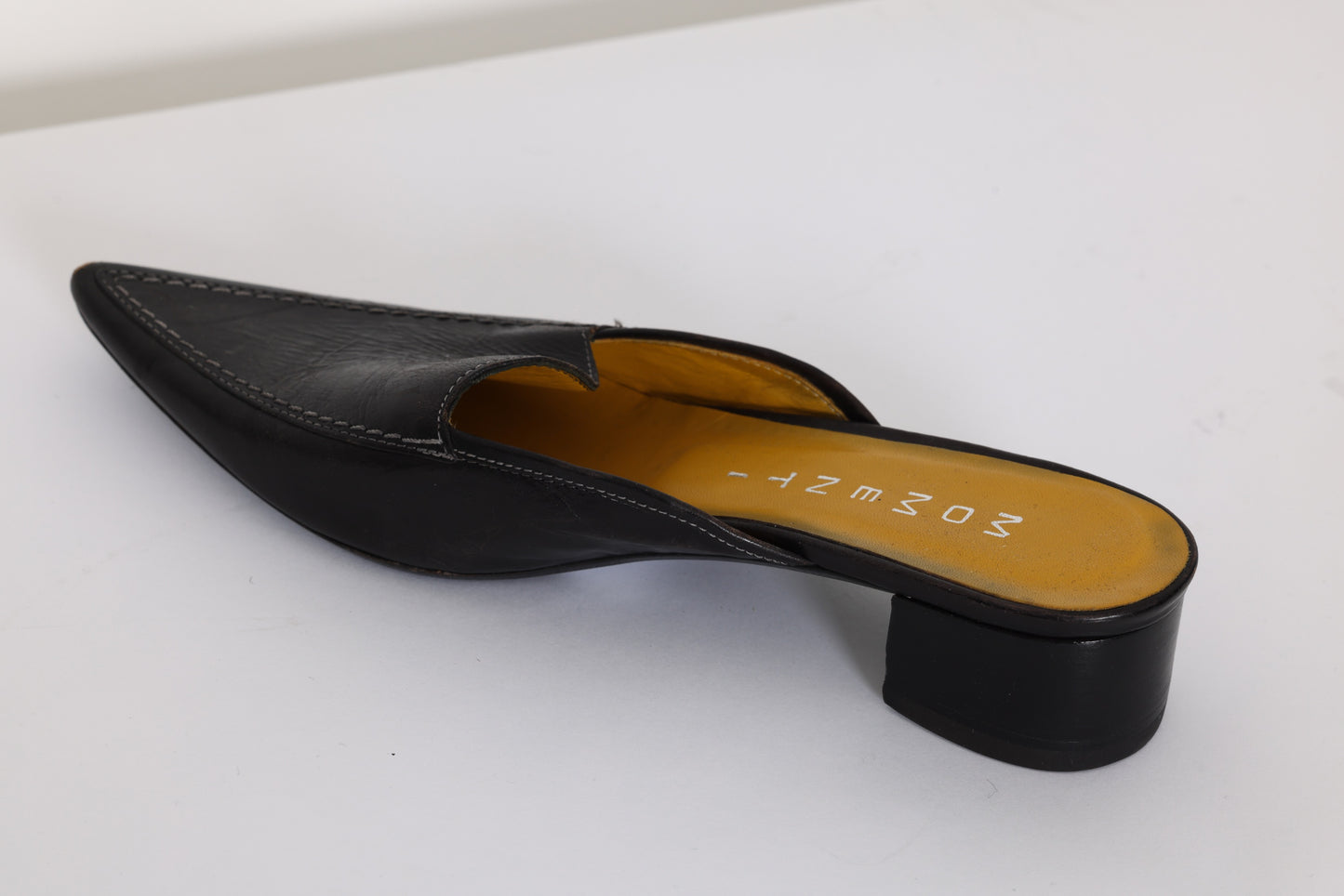 1993–1999, Slip-On Mule with Venetian Vamp and Extended Toe