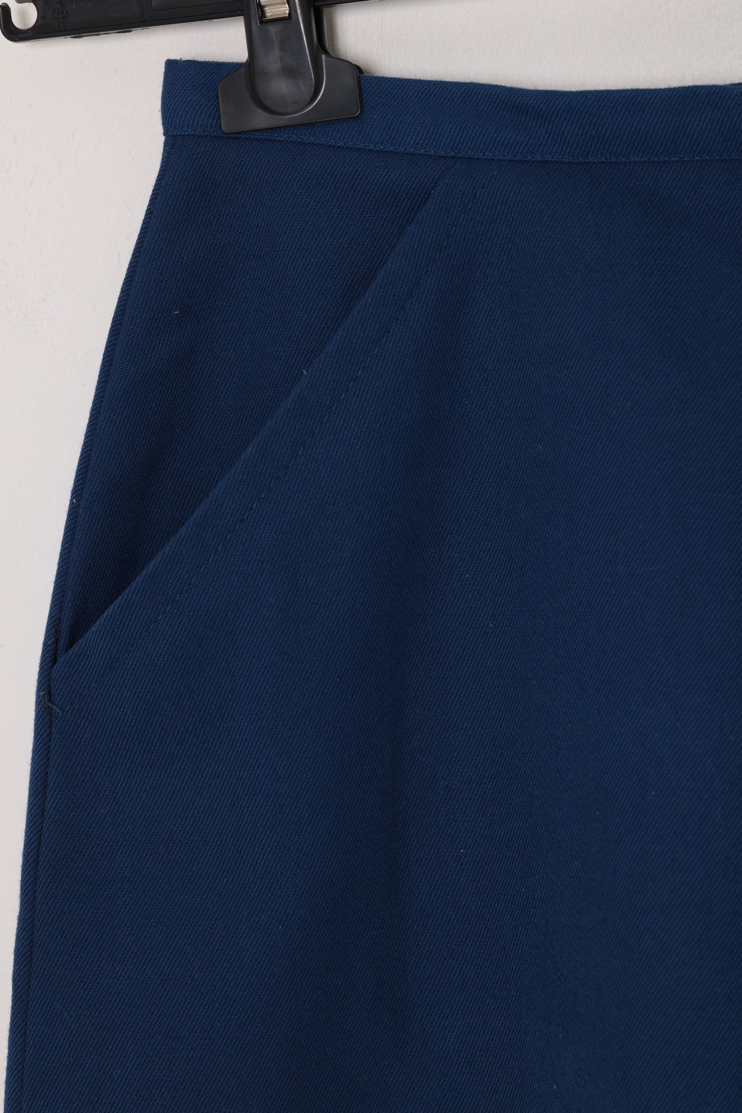 Late 1960s–early 1970s, Terylene-viscose blend skirt, shaped panel cut