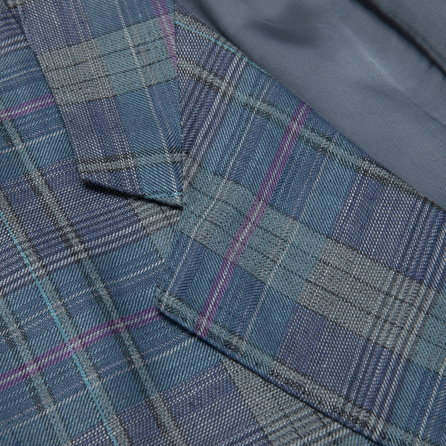 70s, Linen Slubs, Faint Iridescence, Sacco Construction, Neo-Dandy